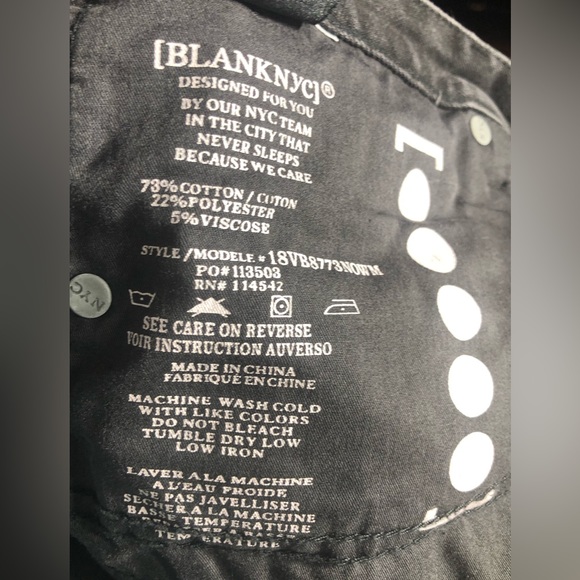 NWT Blank NYC Crop Girlfriend Shorts in Black - Size 24W - Picture 5 of 6